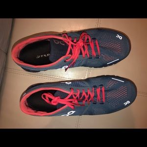 NWOT OnCloud Cloud X Running Shoe